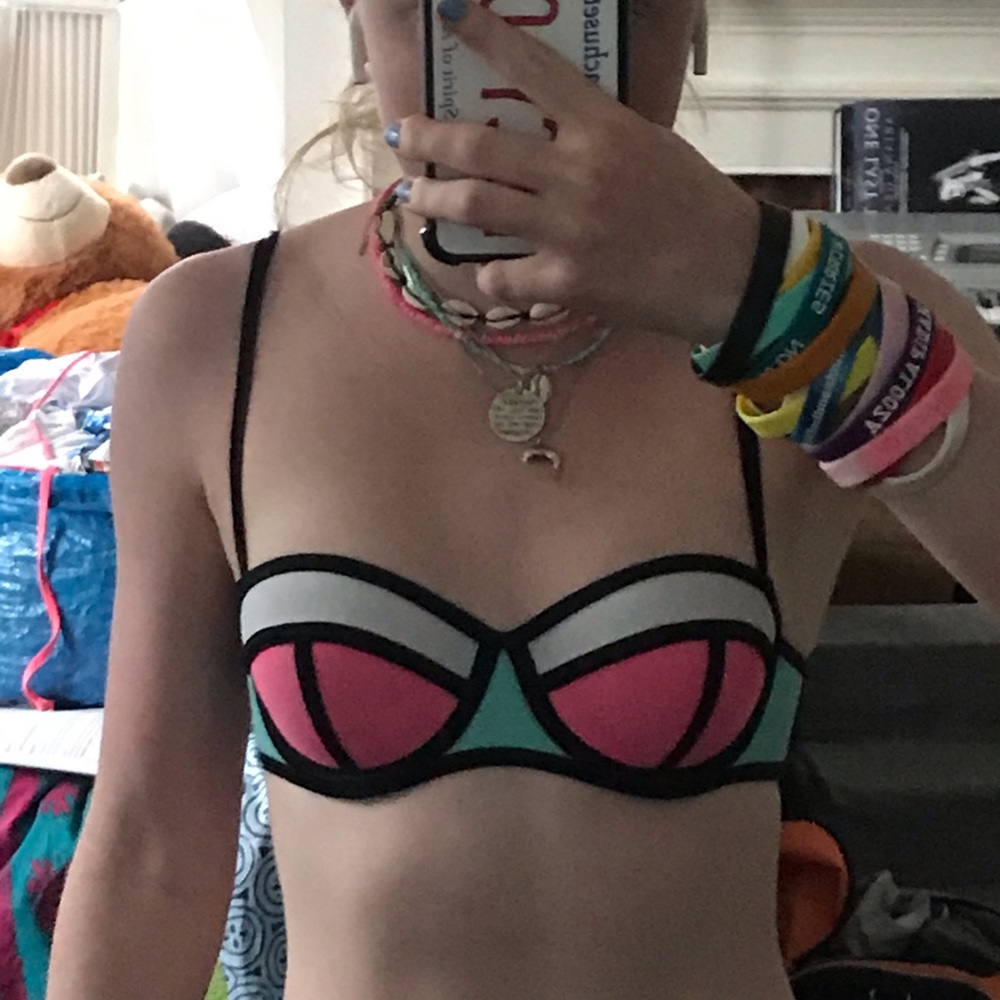 Triangl bikini top